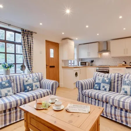 2 Bed In Oc-w904 Whitby