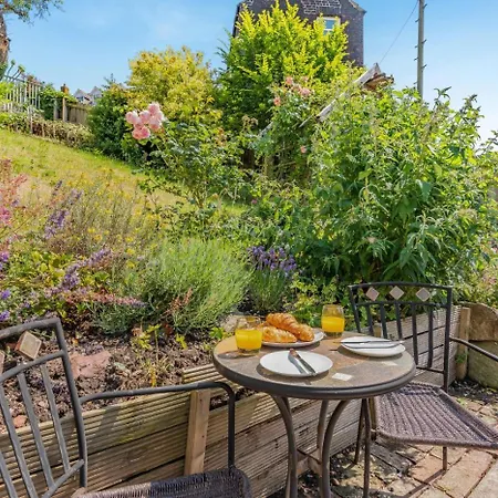 2 Bed In Oc-w904