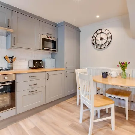 2 Bed In Oc-w904